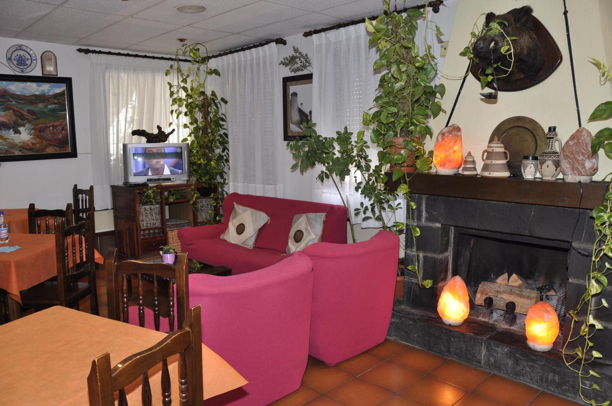 Hotel Castillo D'Acher 시레사 외부 사진