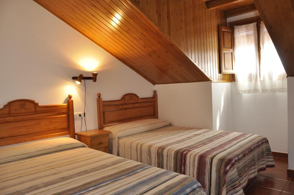 Hotel Castillo D'Acher 시레사 외부 사진