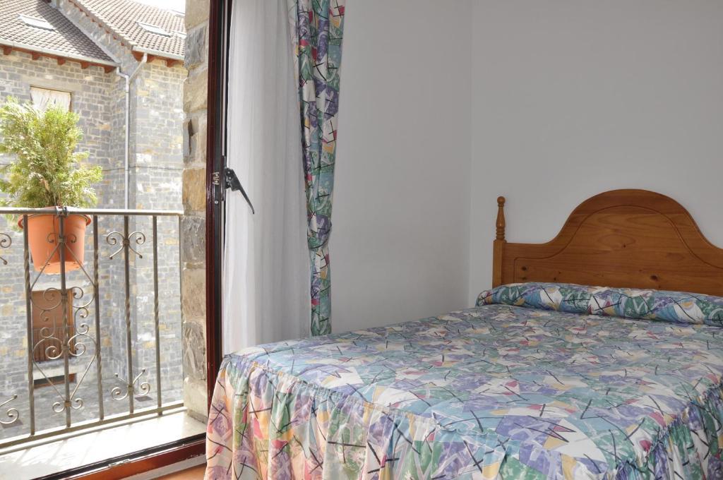 Hotel Castillo D'Acher 시레사 외부 사진